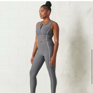 Abercrombie & Fitch YPB sculptLUX 7/8-Length Legging size small short gray white